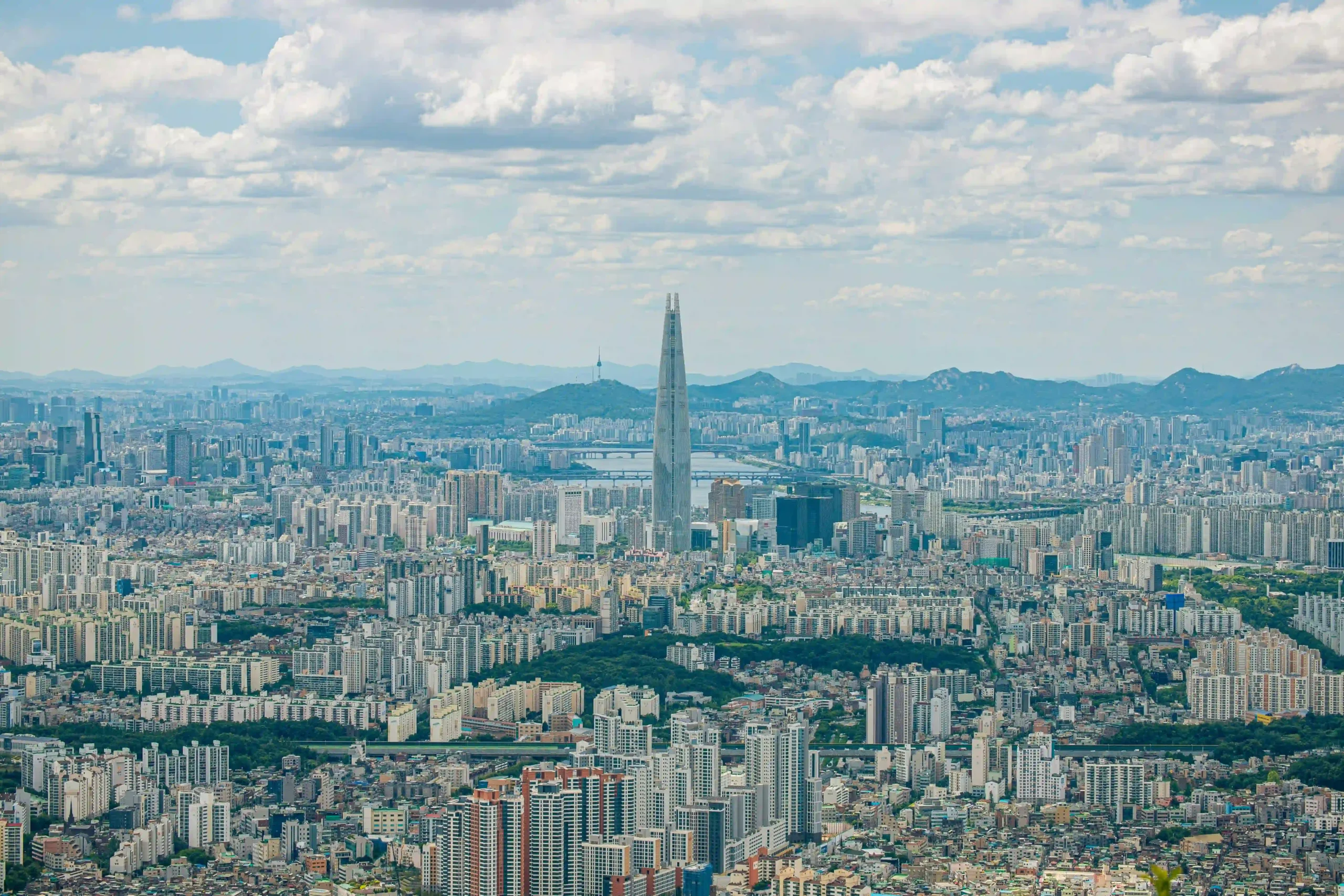Lotte World Tower and the Seoul skyline